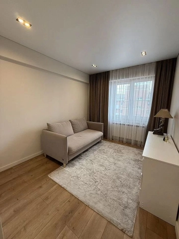 Купить трехкомнатную квартиру в районе Октябрьский в Улан-Удэ. Вариант № 8913279, 22, площадь - квм, цена 12300000 рублей