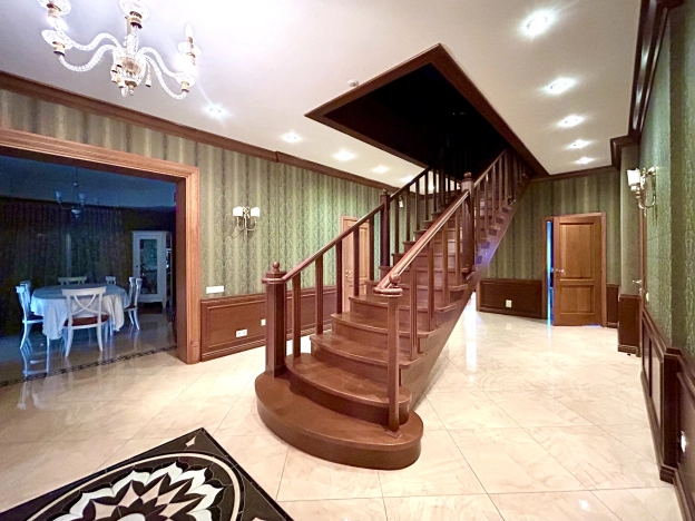 Купить дом в Москве. Вариант № 5270277, 3, площадь -  квм, цена 60000000 рублей