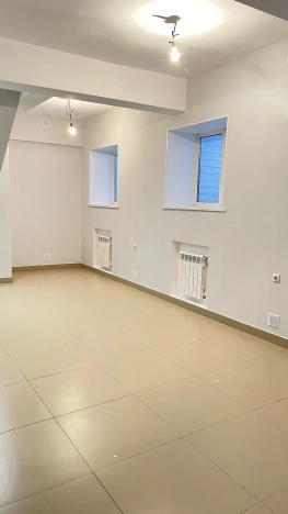 Купить коммерческую недвижимость свободного назначения в Октябрьском. Вариант № 2648143, 8, площадь -  квм, цена 6700000 рублей