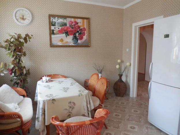 Купить дом в Микрорайоне Восточный, Тобольск в Тобольске. Вариант № 14051, 10, площадь -  квм, цена 25000000 рублей