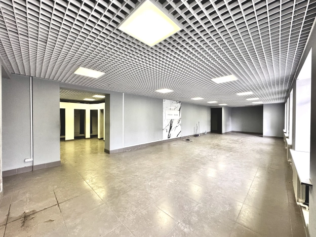 Снять коммерческую недвижимость в Новосибирске. Вариант № 37564, 3, площадь -  квм, цена 288000 рублей