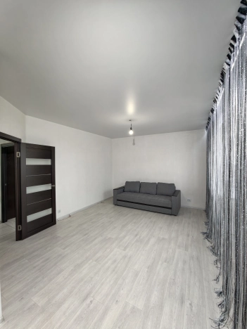 Купить двухкомнатную квартиру в Абакане. Вариант № 6886412, 6, площадь - квм, цена 5499000 рублей