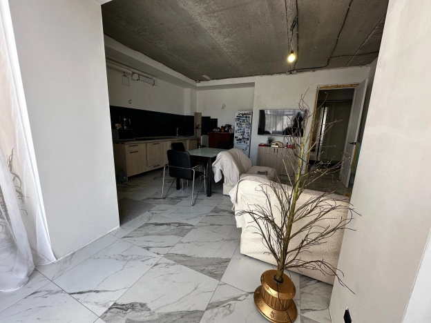 Купить трехкомнатную квартиру в Микрорайоне 5-й в Вологде. Вариант № 8714, 7, площадь -  квм, цена 20470000 рублей