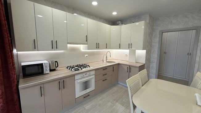 Купить двухкомнатную квартиру на улице Новгородская в Калининграде. Вариант № 40534, 0, площадь -  квм, цена 8790000 рублей