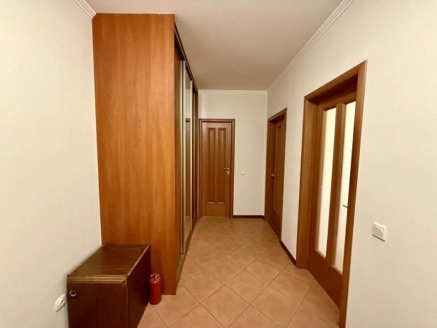 Снять квартиру в Калининграде. Вариант № 10232791, 7, площадь -  квм, цена 32000 рублей