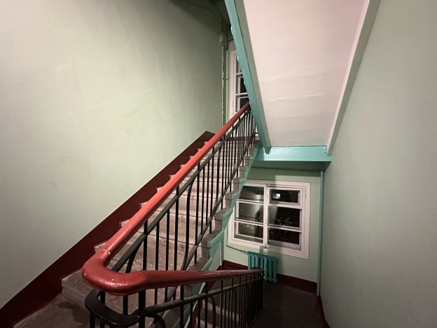 Купить трехкомнатную квартиру в районе Выборгский в Санкт-Петербурге. Вариант № 3918625, 35, площадь -  квм, цена 13700000 рублей