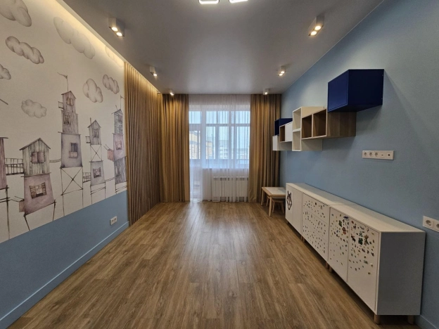 Купить четырехкомнатную квартиру в Новосибирской области. Вариант № 5795554, 9, площадь -  квм, цена 33319000 рублей