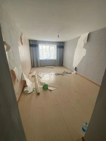 Купить однокомнатную квартиру в Приморском крае. Вариант № 34215, 5, площадь -  квм, цена 2100000 рублей