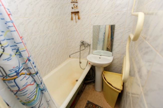 Купить трехкомнатную квартиру на улице проезд Алексея Афанасьева в Петрозаводске. Вариант № 1360748, 17, площадь -  квм, цена 4300000 рублей