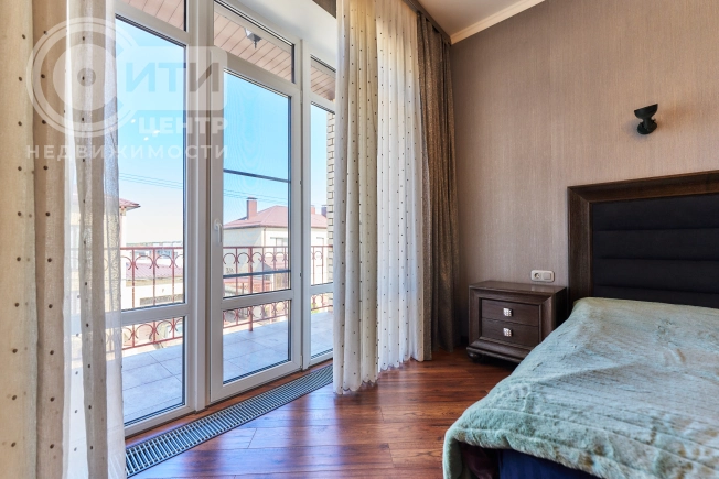 Купить квартиру на вторичке на улице Маршала Вершинина в Воронежской области. Вариант № 33628, 10, площадь -  квм, цена 15800000 рублей