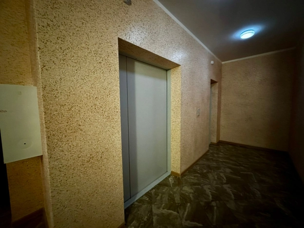 Купить квартиру в ЖК Губернский в Краснодаре. Вариант № 8242031, 13, площадь -  квм, цена 5550000 рублей