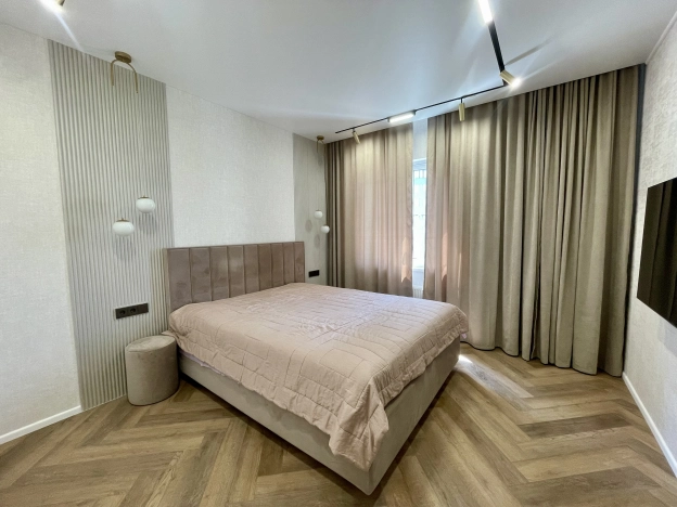 Купить двухкомнатную квартиру в Новороссийске. Вариант № 40470, 9, площадь -  квм, цена 16200000 рублей