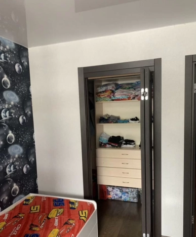 Купить трехкомнатную квартиру в Новосибирской области. Вариант № 10270661, 18, площадь -  квм, цена 10000000 рублей