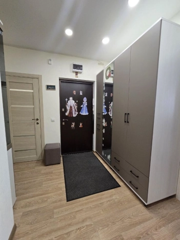 Купить двухкомнатную квартиру в Ленинградской области. Вариант № 56033, 5, площадь -  квм, цена 11150000 рублей