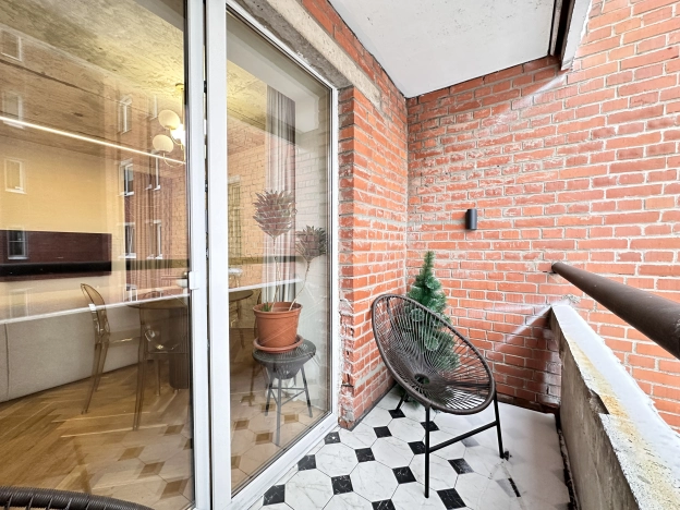 Купить однокомнатную квартиру в районе Красногвардейский в Санкт-Петербурге. Вариант № 22677, 8, площадь -  квм, цена 9690000 рублей