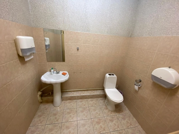 Купить коммерческую недвижимость в Бийске. Вариант № 11153, 11, площадь - квм, цена 18000000 рублей