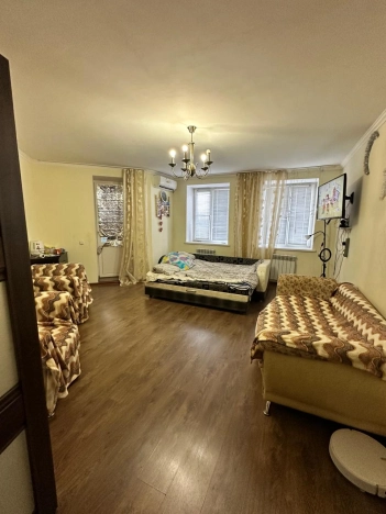 Купить трехкомнатную квартиру на улице Герасименко в Элисте. Вариант № 13021, 2, площадь - квм, цена 8200000 рублей