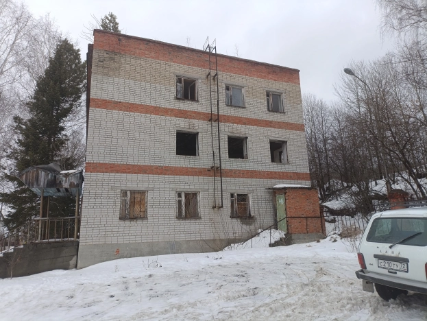 Купить коммерческую недвижимость в Тобольске. Вариант № 3402351, 0, площадь -  квм, цена 11000000 рублей