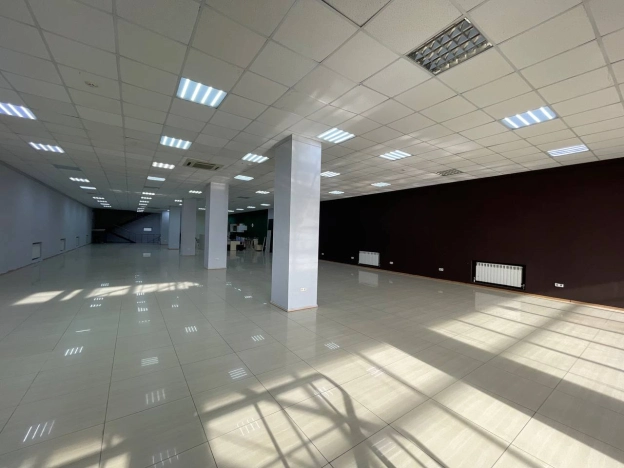 Купить коммерческую недвижимость свободного назначения в Ростове-на-Дону. Вариант № 10031015, 7, площадь -  квм, цена 160000000 рублей