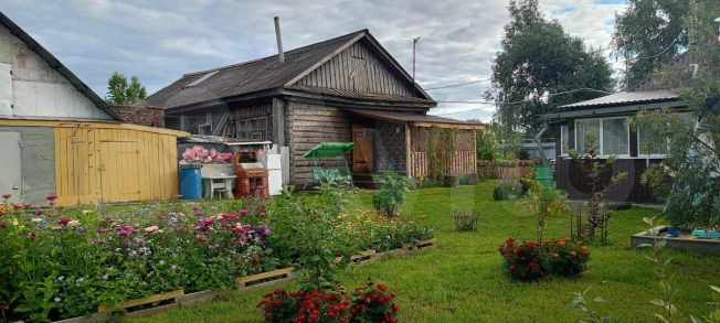 Купить дом на улице Набережная в Тюменской области. Вариант № 28221, 3, площадь -  квм, цена 4500000 рублей