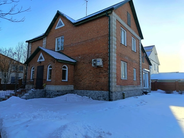 Купить дом на улице Луговская в Бердске. Вариант № 2150000, 0, площадь -  квм, цена 20000000 рублей