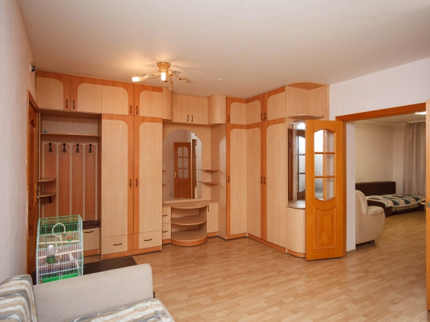 Купить трехкомнатную квартиру в Новосибирске. Вариант № 8141737, 20, площадь -  квм, цена 16300000 рублей