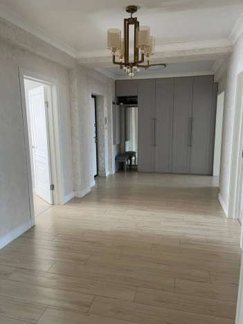 Купить квартиру на улице Геологическая в Улан-Удэ. Вариант № 37291, 8, площадь -  квм, цена 22900000 рублей