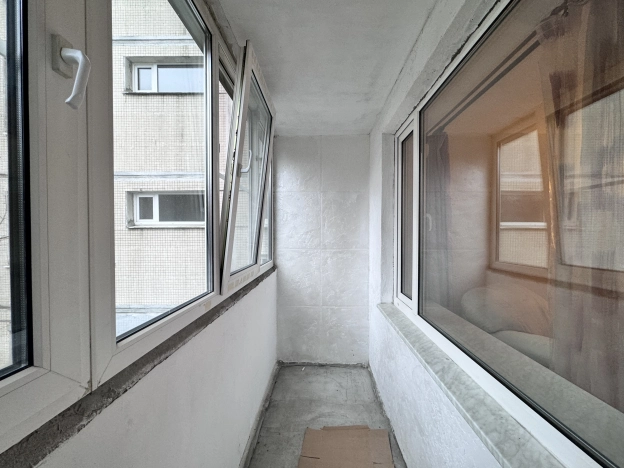 Купить трехкомнатную квартиру в Санкт-Петербурге. Вариант № 9371360, 21, площадь -  квм, цена 9800000 рублей