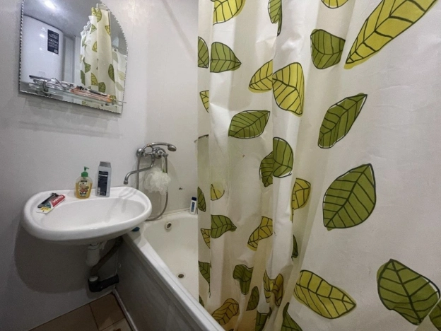 Купить однокомнатную квартиру в Тюменской области. Вариант № 10177, 8, площадь -  квм, цена 4200000 рублей