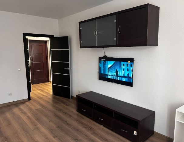 Снять квартиру в районе Ленинградский в Калининграде. Вариант № 6683398, 5, площадь -  квм, цена 33000 рублей