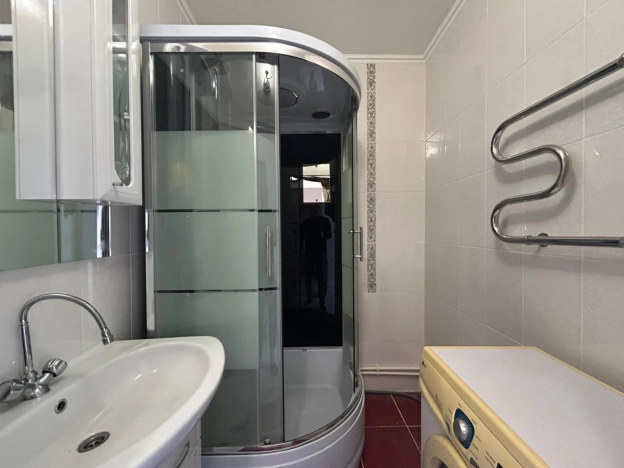 Купить трехкомнатную квартиру в Новосибирске. Вариант № 784181, 4, площадь -  квм, цена 6000000 рублей