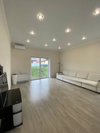 Купить дом в Микрорайоне Прометей, Октябрьский в Октябрьском. Вариант № 10335316, 3, площадь -  квм, цена 15900000 рублей