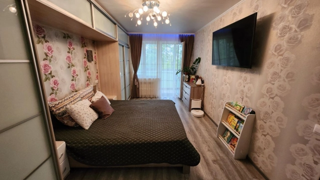 Купить трехкомнатную квартиру в Керчи. Вариант № 23004, 6, площадь - квм, цена 6900000 рублей