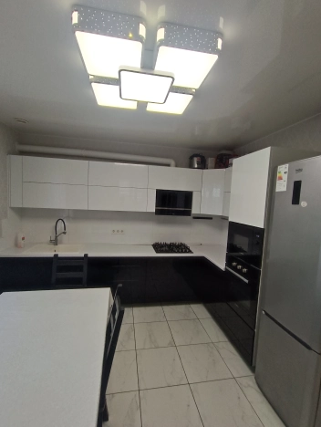 Купить дом в районе Октябрьский в Новосибирске. Вариант № 8155078, 3, площадь -  квм, цена 19000000 рублей