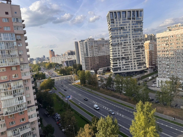 Купить квартиру в Москве. Вариант № 5529778, 32, площадь -  квм, цена 26500000 рублей