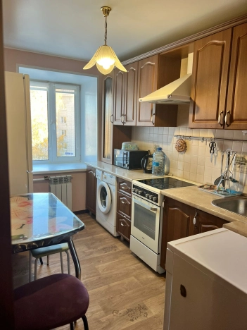 Снять квартиру в Тобольске. Вариант № 7578984, 1, площадь -  квм, цена 40000 рублей