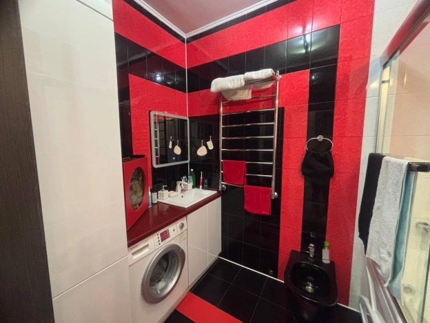 Купить трехкомнатную квартиру на вторичке в Московской области. Вариант № 7608544, 21, площадь -  квм, цена 10800000 рублей