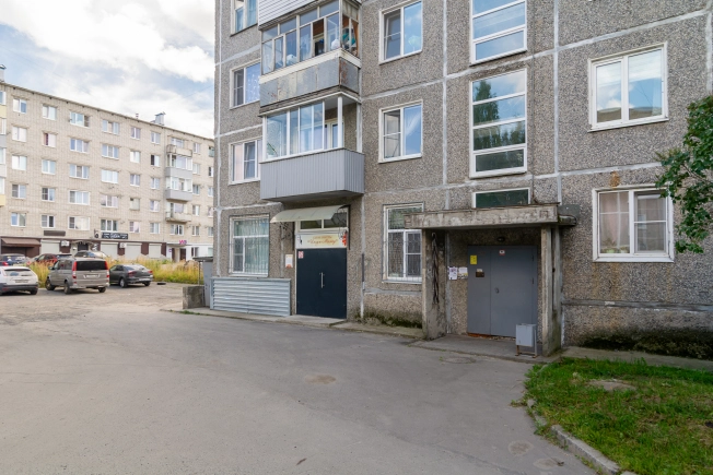 Купить торговые помещения в Кондопоге. Вариант № 1497578, 3, площадь -  квм, цена 5999000 рублей