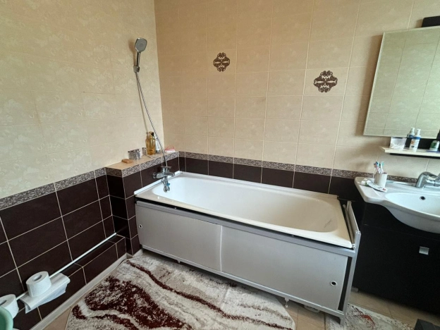 Купить дом на улице Благодарная в Бердске. Вариант № 8351401, 13, площадь -  квм, цена 15000000 рублей