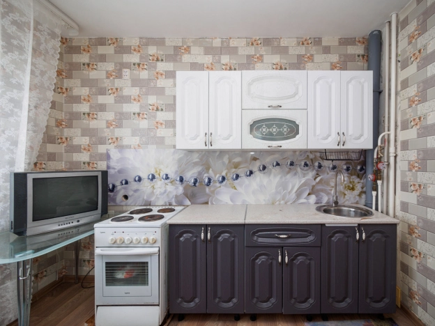 Купить двухкомнатную квартиру в Омске. Вариант № 7248066, 6, площадь -  квм, цена 6900000 рублей