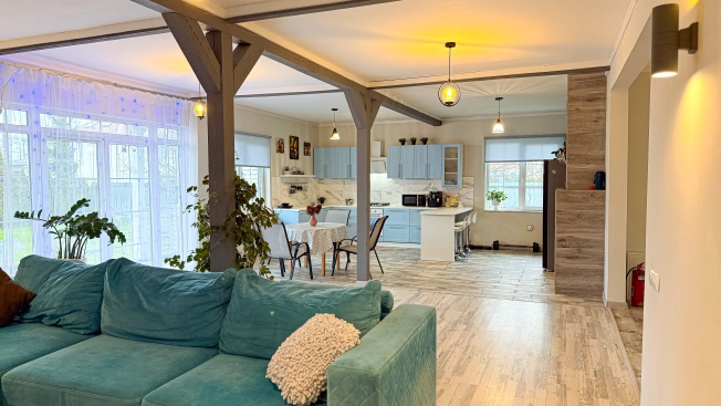 Купить дом в Пионерском. Вариант № 10731332, 4, площадь -  квм, цена 28000000 рублей