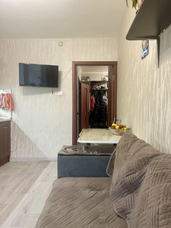 Купить однокомнатную квартиру на улице Шелепихинская набережная в Москве. Вариант № 9949289, 3, площадь -  квм, цена 7100000 рублей