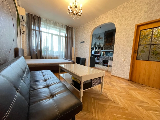 Купить квартиру в Москве. Вариант № 3215975, 14, площадь - квм, цена 64000000.0000 рублей