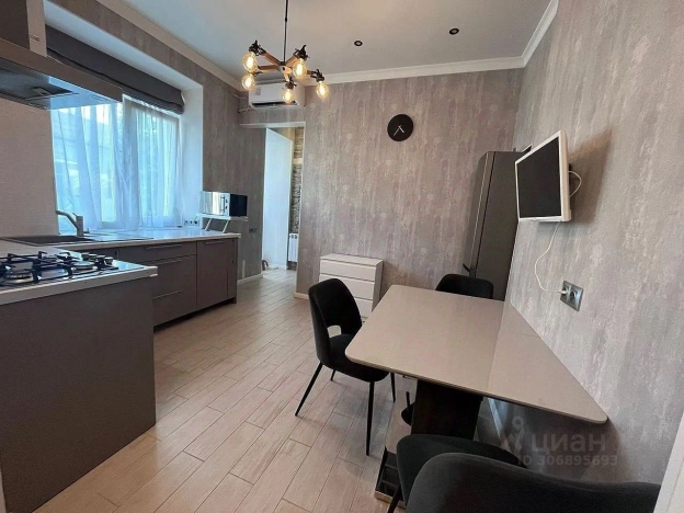 Купить двухкомнатную квартиру в районе Кировский в Ростове-на-Дону. Вариант № 32575, 6, площадь -  квм, цена 10200000 рублей