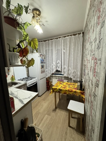 Купить квартиру в Омске. Вариант № 7902746, 4, площадь -  квм, цена 3250000 рублей