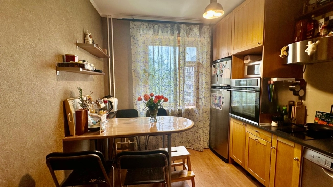 Купить квартиру на улице Комсомольская в Южно-Сахалинске. Вариант № 44358, 8, площадь -  квм, цена 10800000 рублей