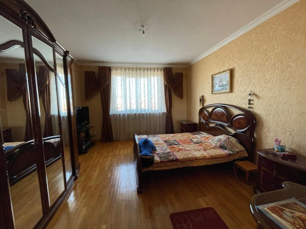 Купить квартиру в Краснодаре. Вариант № 1736772, 6, площадь - квм, цена 16000000.0000 рублей