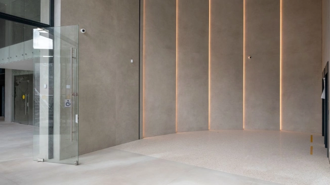 Купить двухкомнатную квартиру в новостройках в Москве. Вариант № 42481, 7, площадь -  квм, цена 35000000 рублей