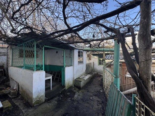 Купить квартиру на улице Комарова в Керчи. Вариант № 25677, 4, площадь -  квм, цена 3000000 рублей