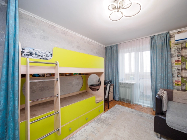 Купить однокомнатную квартиру в Омске. Вариант № 5301706, 2, площадь -  квм, цена 3600000 рублей